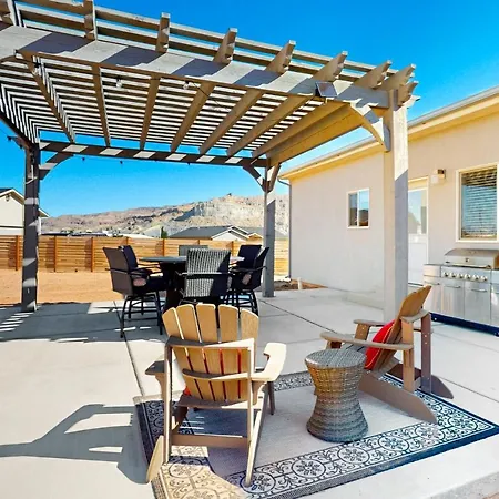 Red Rock Retreat Villa